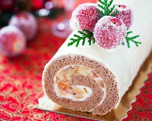 Рулет с яблоками и корицей