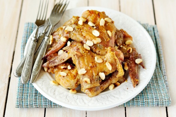 Куриные крылышки в арахисовом соусе